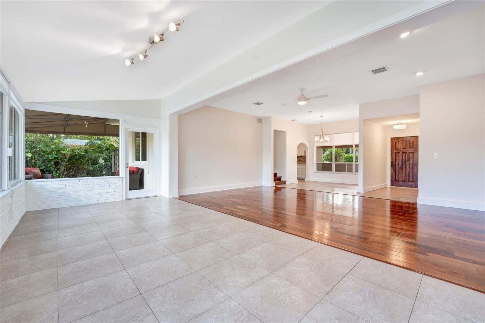 2142 NE 17th Avenue, Wilton Manors, FL 33305 photo 24
