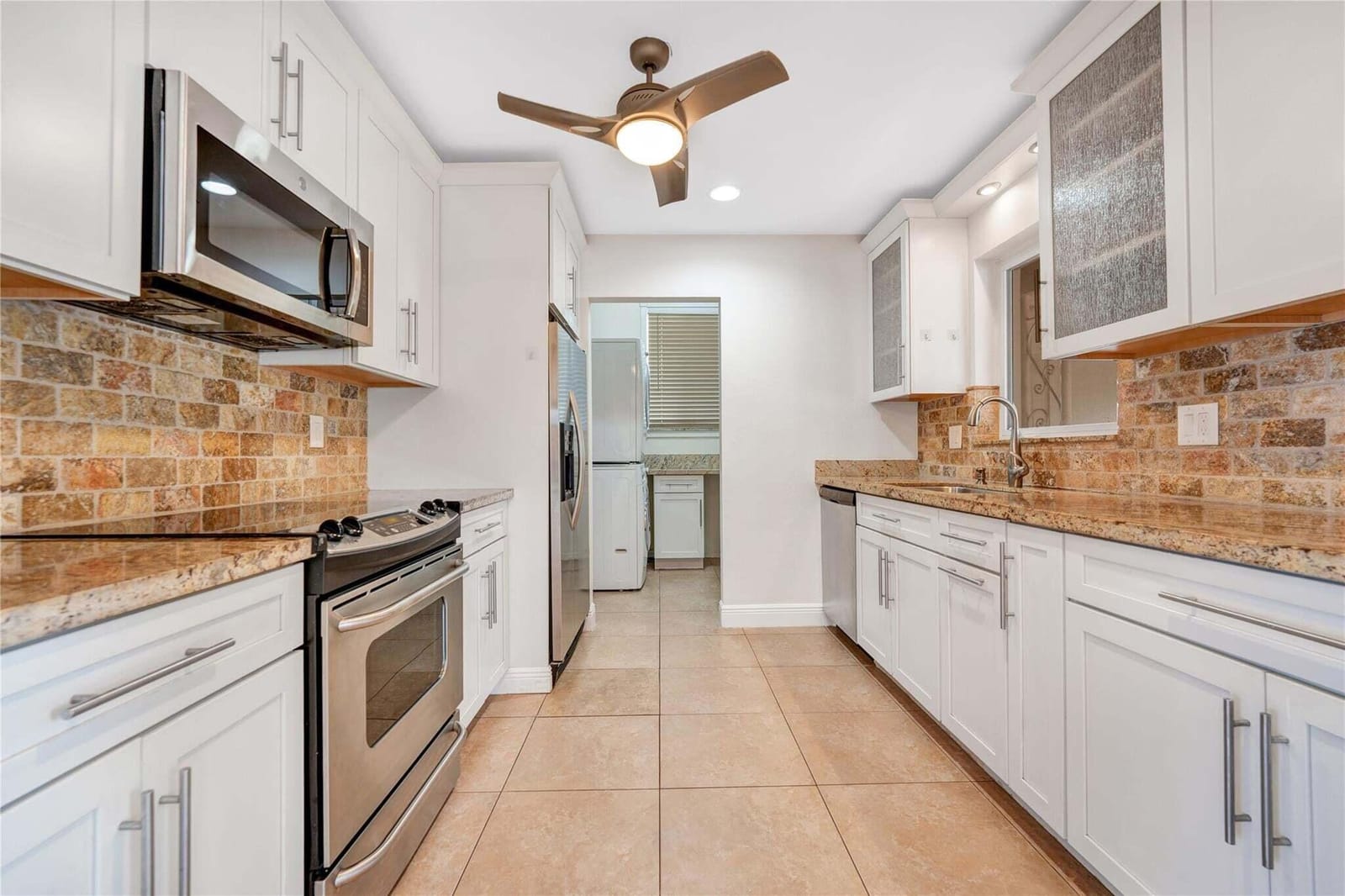 2142 NE 17th Avenue, Wilton Manors, FL 33305 photo 4