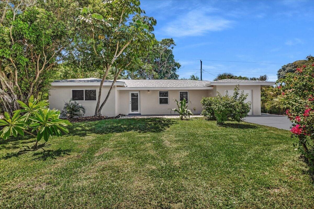 902 Garnett Street — photo 3