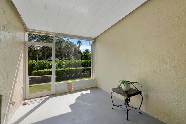 10588 NW 56TH Drive, Coral Springs, FL 33076