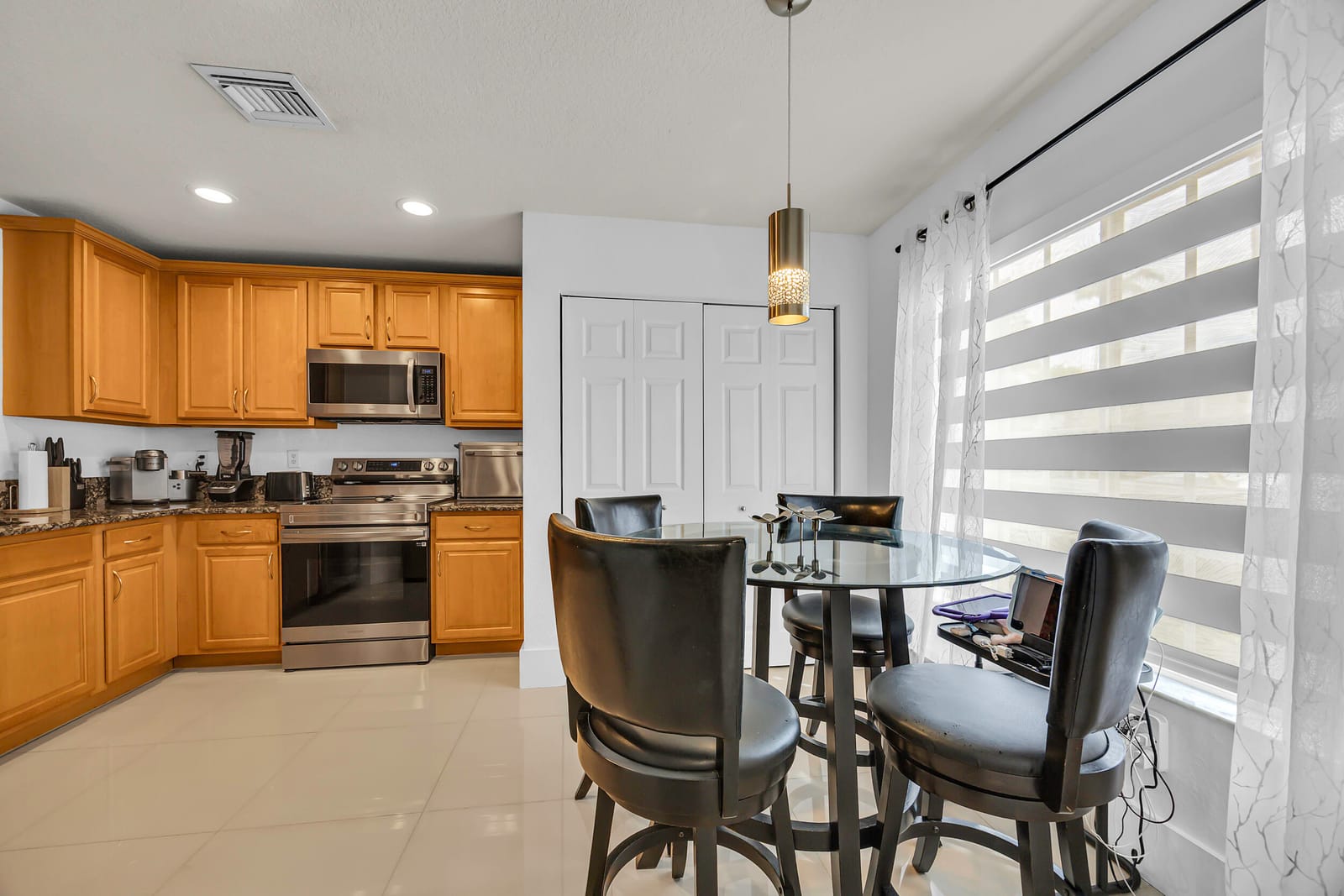 5933 MANCHESTER Way 5933, Tamarac, FL 33321 photo 13