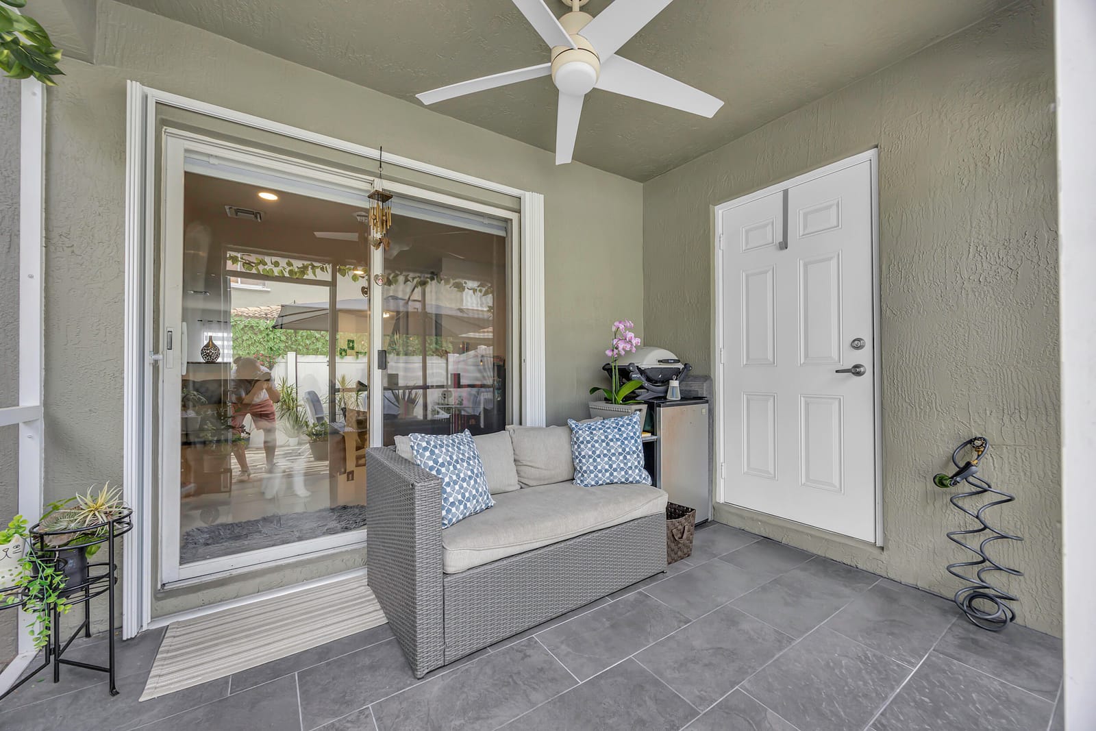 5933 MANCHESTER Way 5933 — photo 3