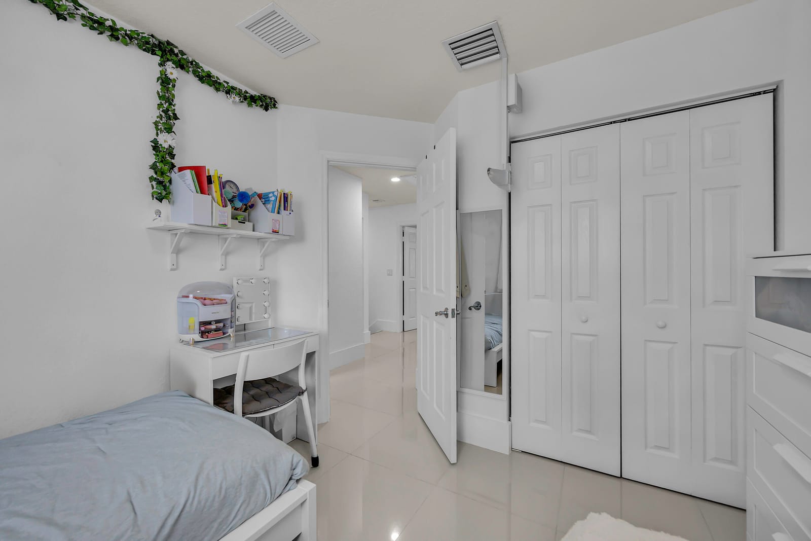 5933 MANCHESTER Way 5933, Tamarac, FL 33321 photo 24