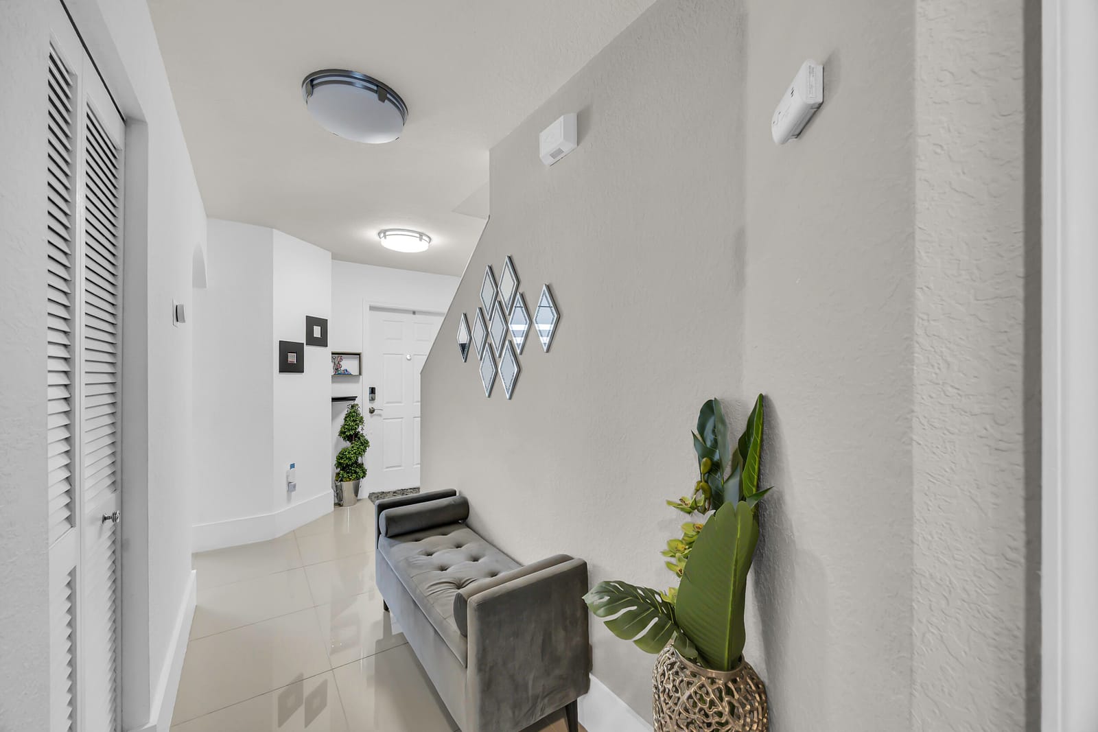 5933 MANCHESTER Way 5933 — photo 8