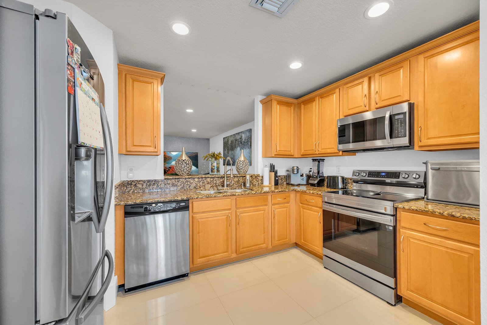 5933 MANCHESTER Way 5933 — photo 9