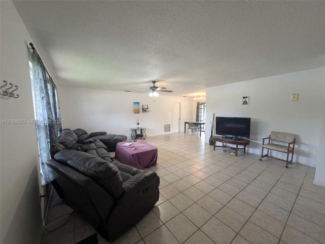 1687 SE Floresta Drive SE, Port St. Lucie, FL 34983