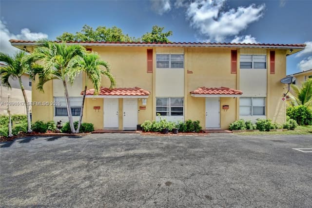 7831 NW 44th Court 7833, Coral Springs, FL 33065
