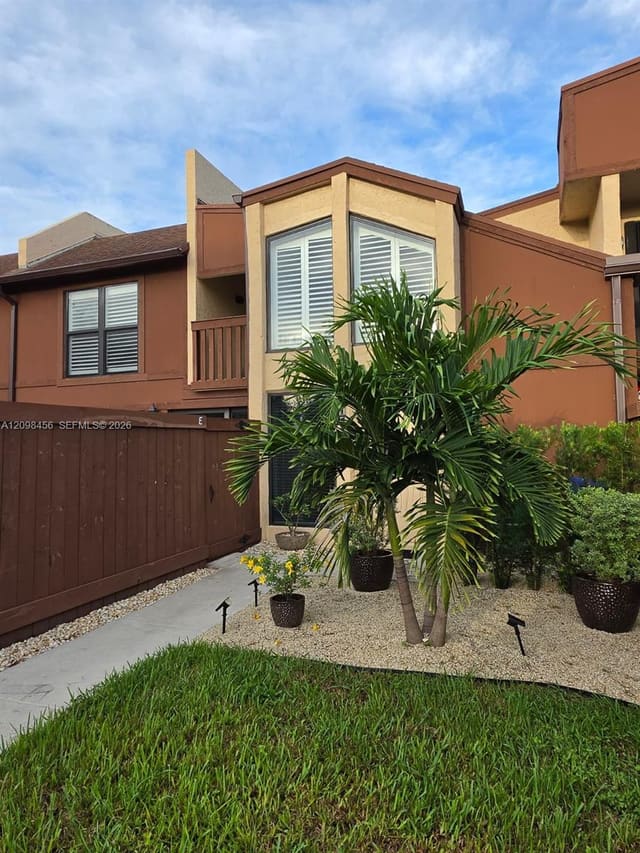 6534 SW 114th Place F75, Miami, FL 33173