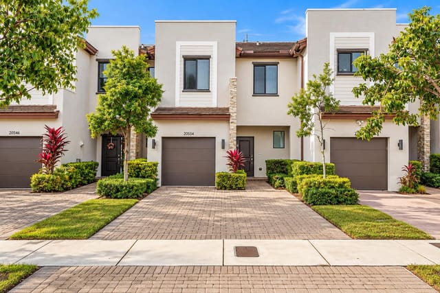 20554 NE 2ND Court, Miami, FL 33161