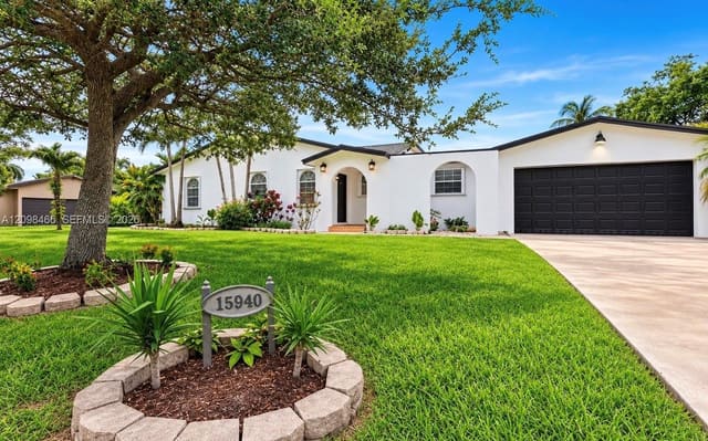 15940 SW 283st 1, Homestead, FL 33033