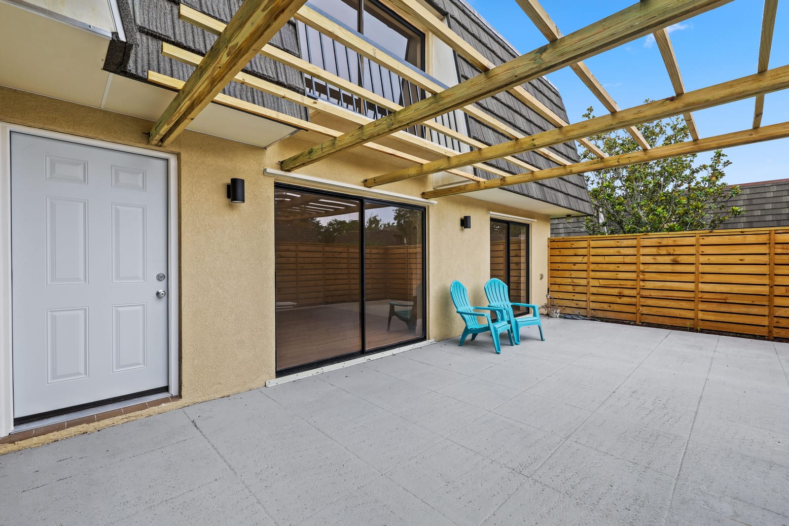 703 7th Terrace — photo 3