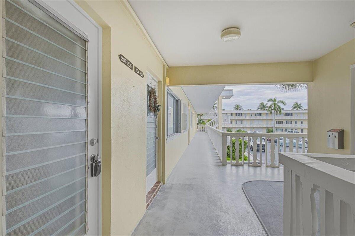 101 Doolen Court 205, North Palm Beach, FL 33408 photo 29