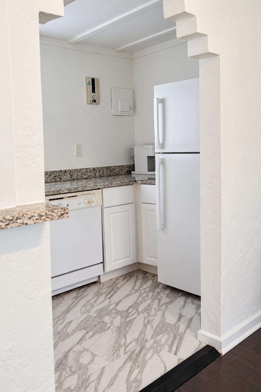 234 E GREENWOOD Drive, West Palm Beach, FL 33405 photo 19