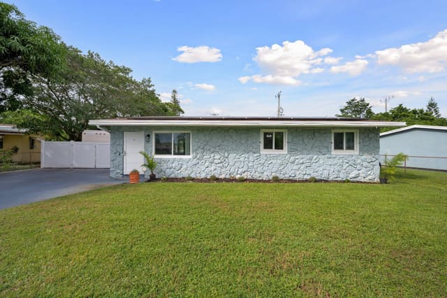 3767 SW 16TH Court, Fort Lauderdale, FL 33312