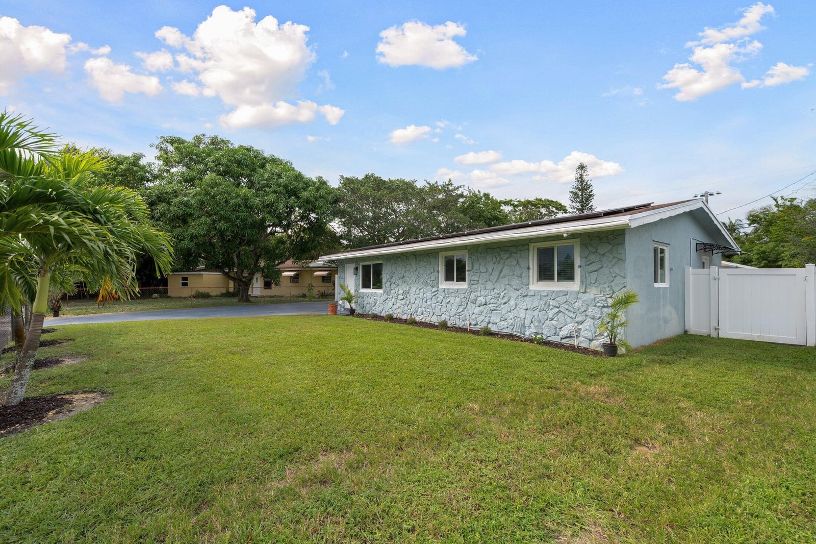 3767 SW 16TH Court — photo 2