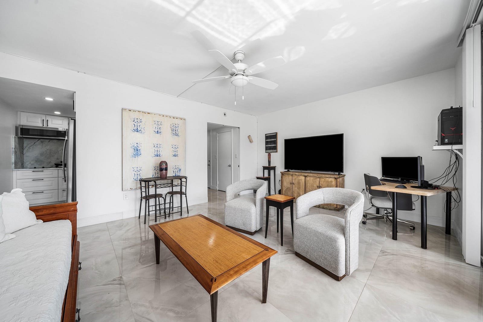 15 S GOLFVIEW Road 206 — photo 10