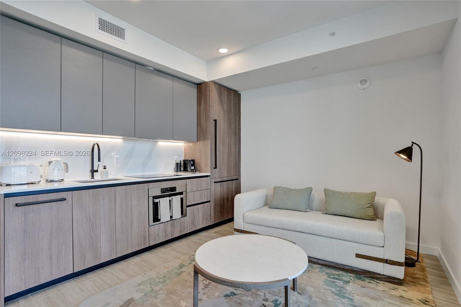 580 72nd Street 905, Miami Beach, FL 33141 photo 4