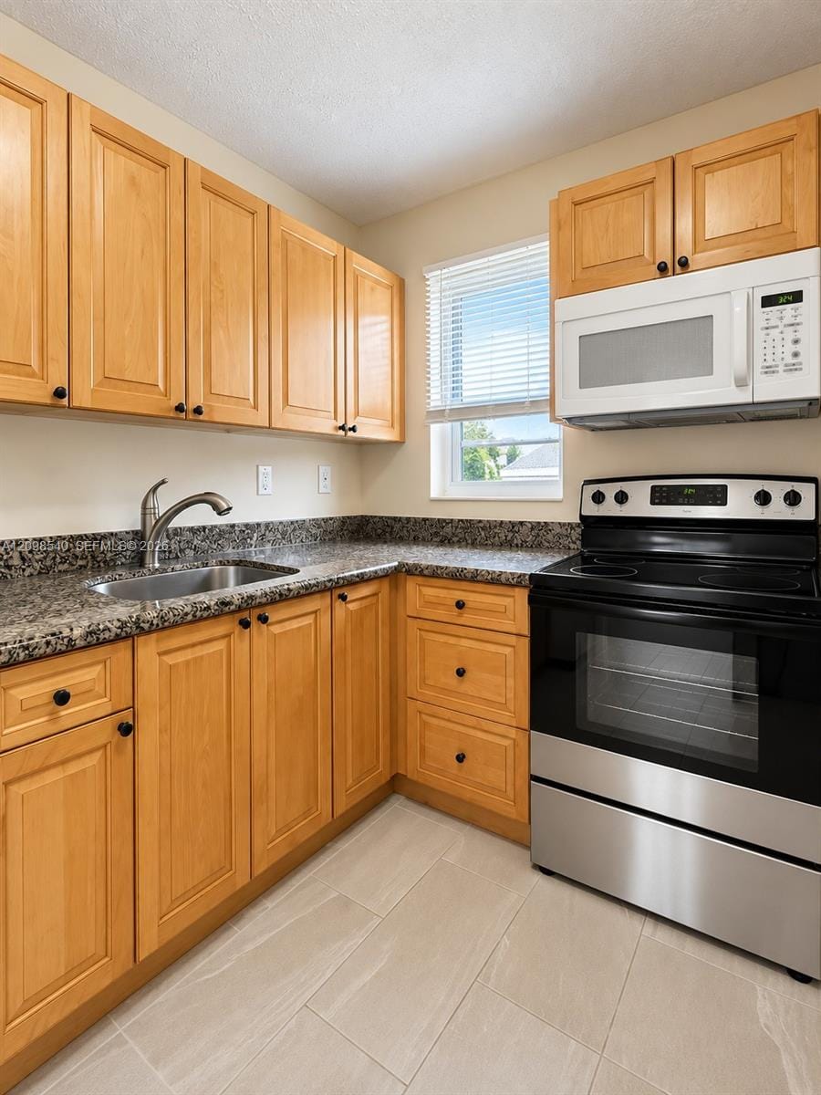 111 SE 4th Avenue 7, Hallandale Beach, FL 33009 photo 15
