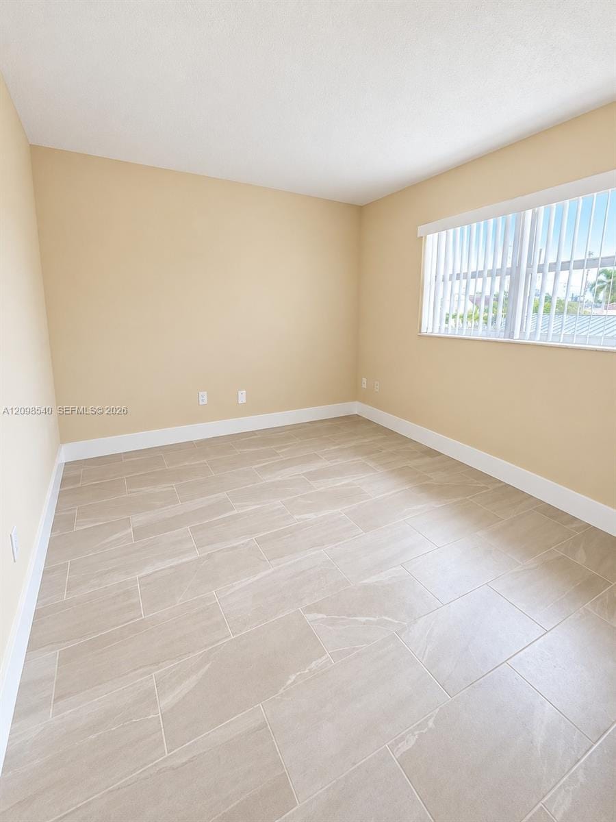 111 SE 4th Avenue 7, Hallandale Beach, FL 33009 photo 8