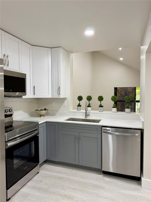 12932 SW 88th Terrace A-204, Miami, FL 33186