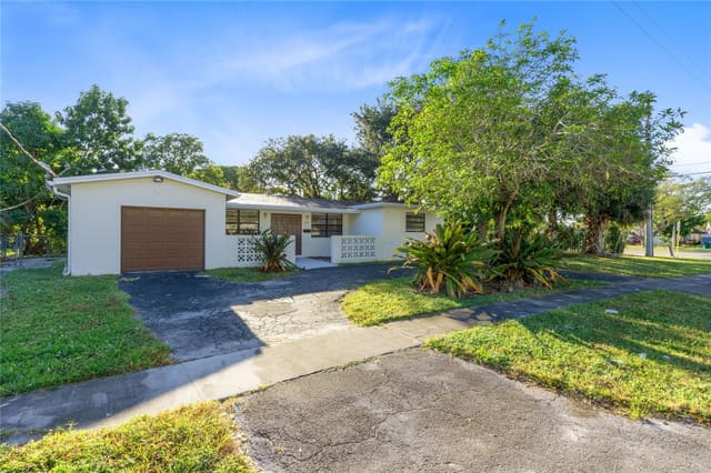 2208 NW 63RD Avenue, Sunrise, FL 33313