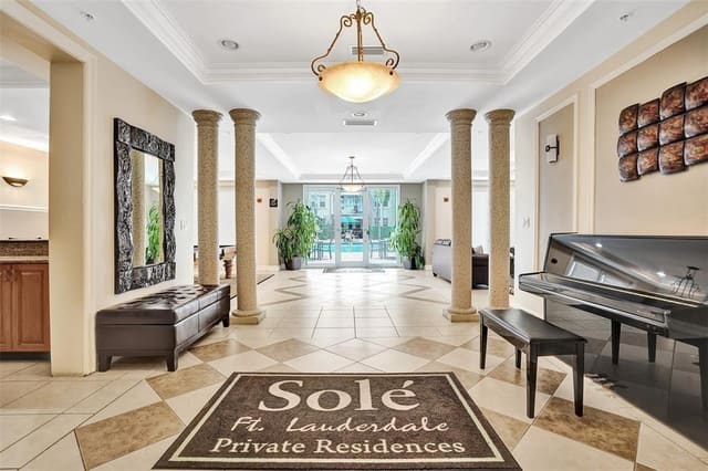 533 NE 3rd Avenue 207, Fort Lauderdale, FL 33301