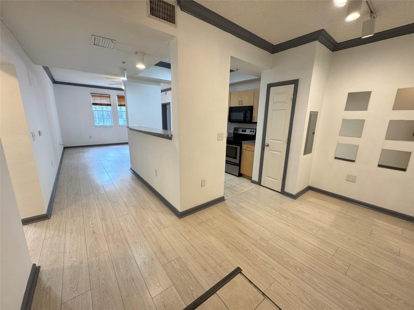533 NE 3rd Avenue 207, Fort Lauderdale, FL 33301 photo 3