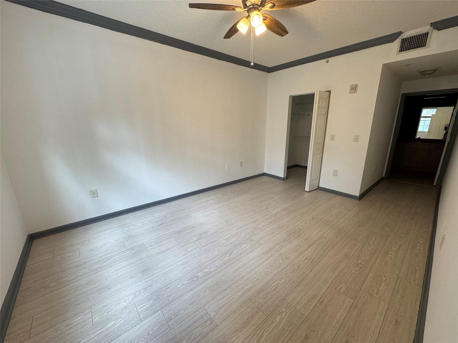 533 NE 3rd Avenue 207, Fort Lauderdale, FL 33301 photo 4