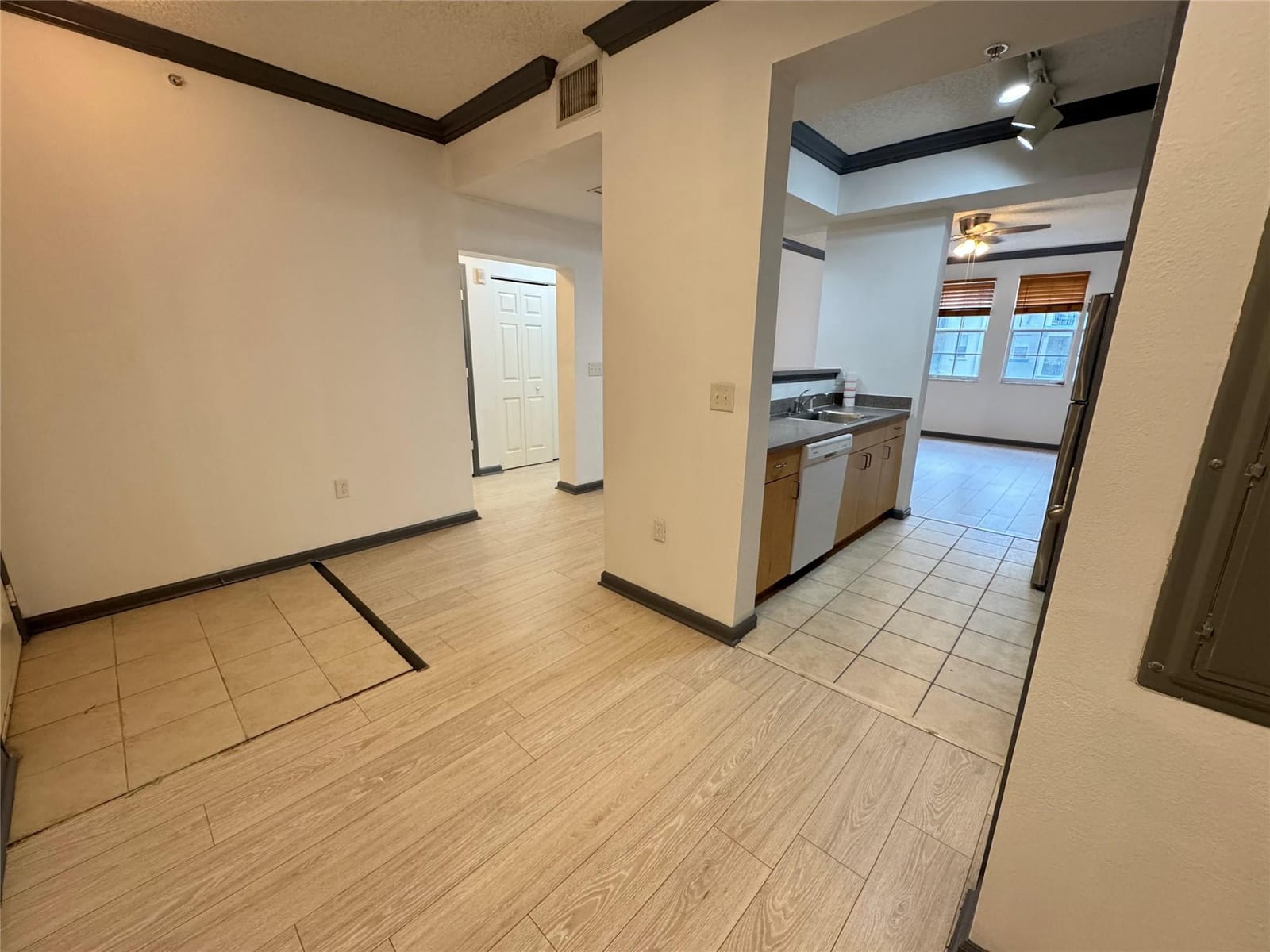 533 NE 3rd Avenue 207, Fort Lauderdale, FL 33301 photo 8