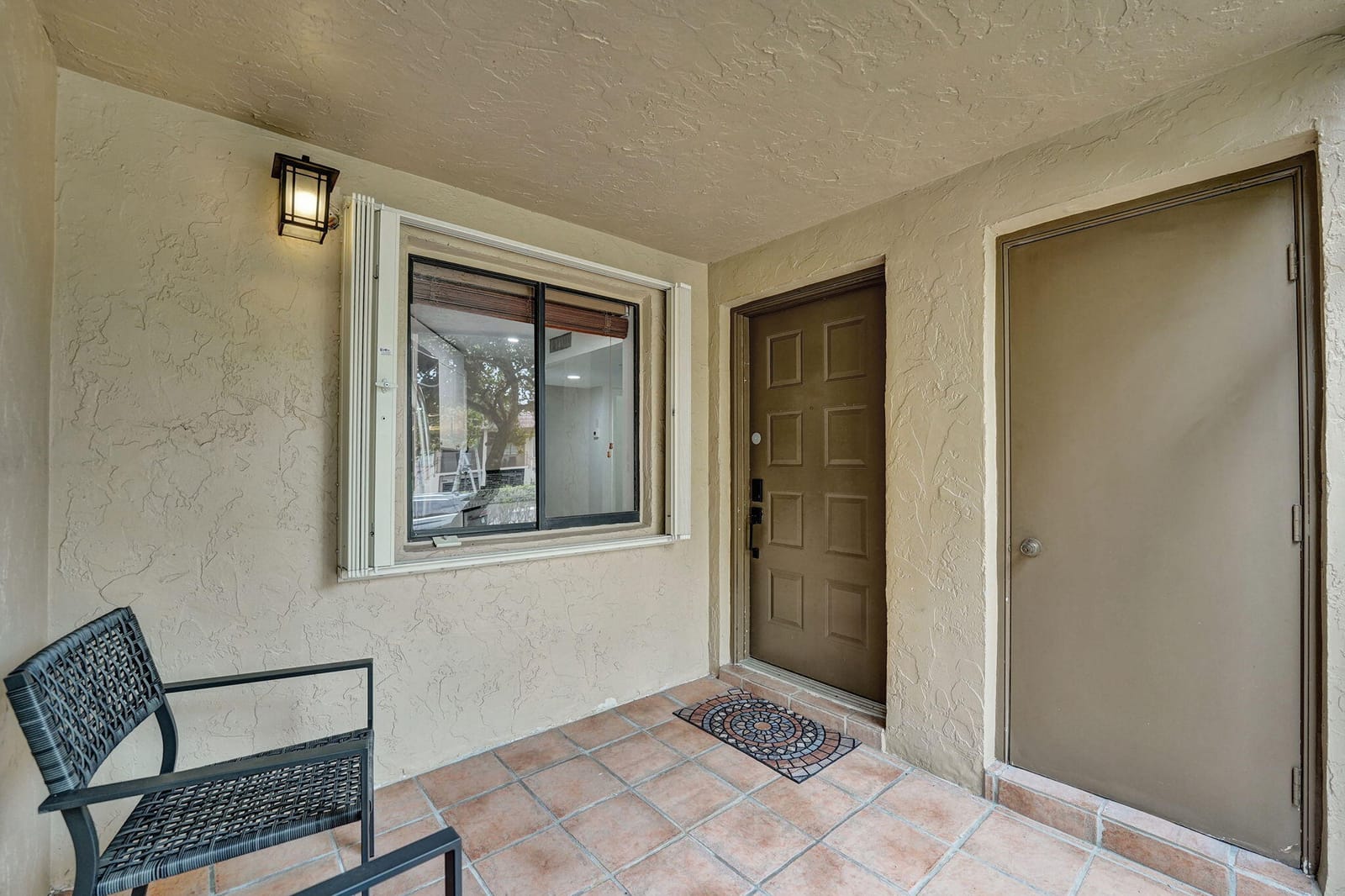 310 Lakeview Drive 105, Weston, FL 33326 photo 2