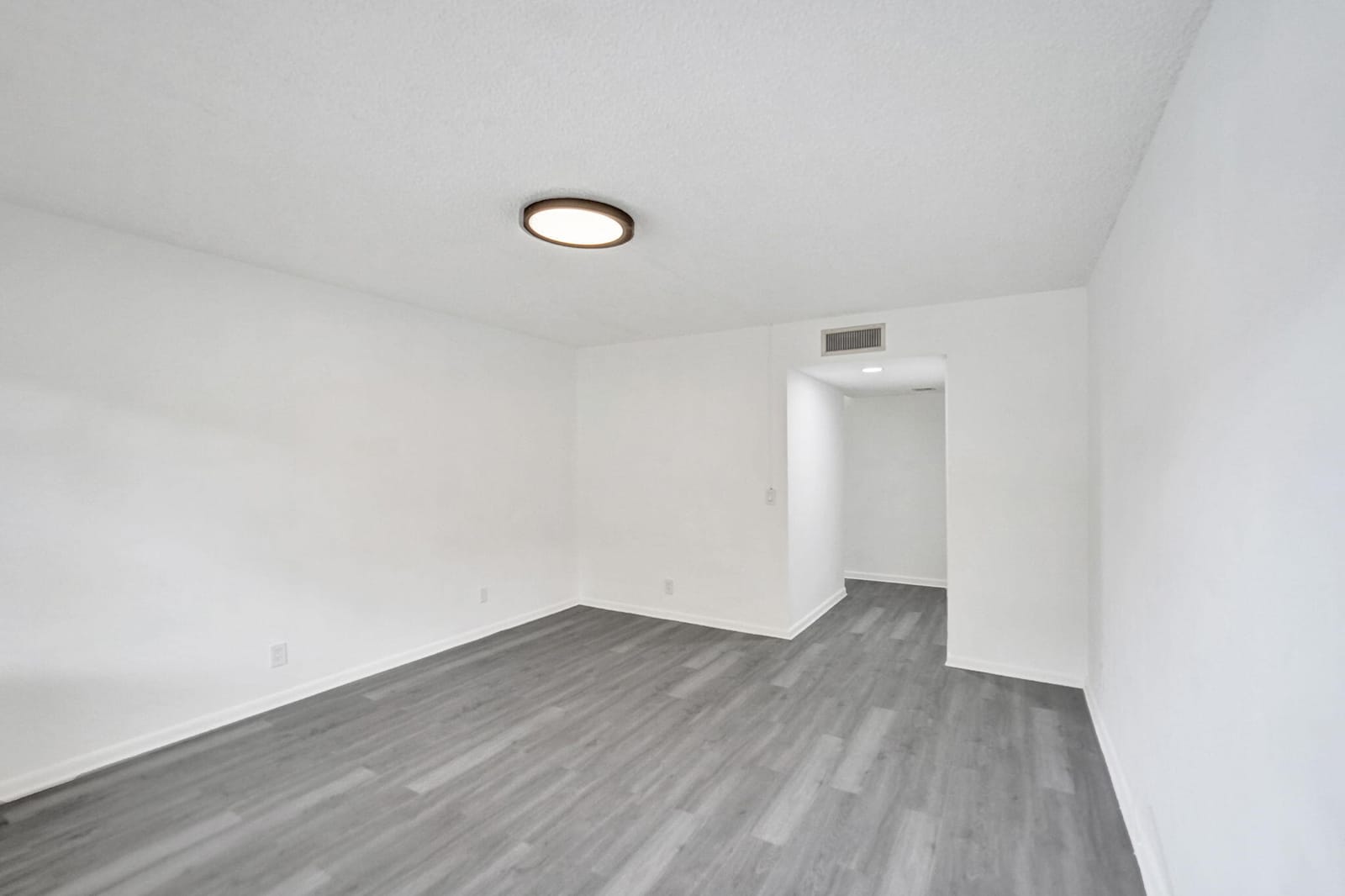 310 Lakeview Drive 105, Weston, FL 33326 photo 16