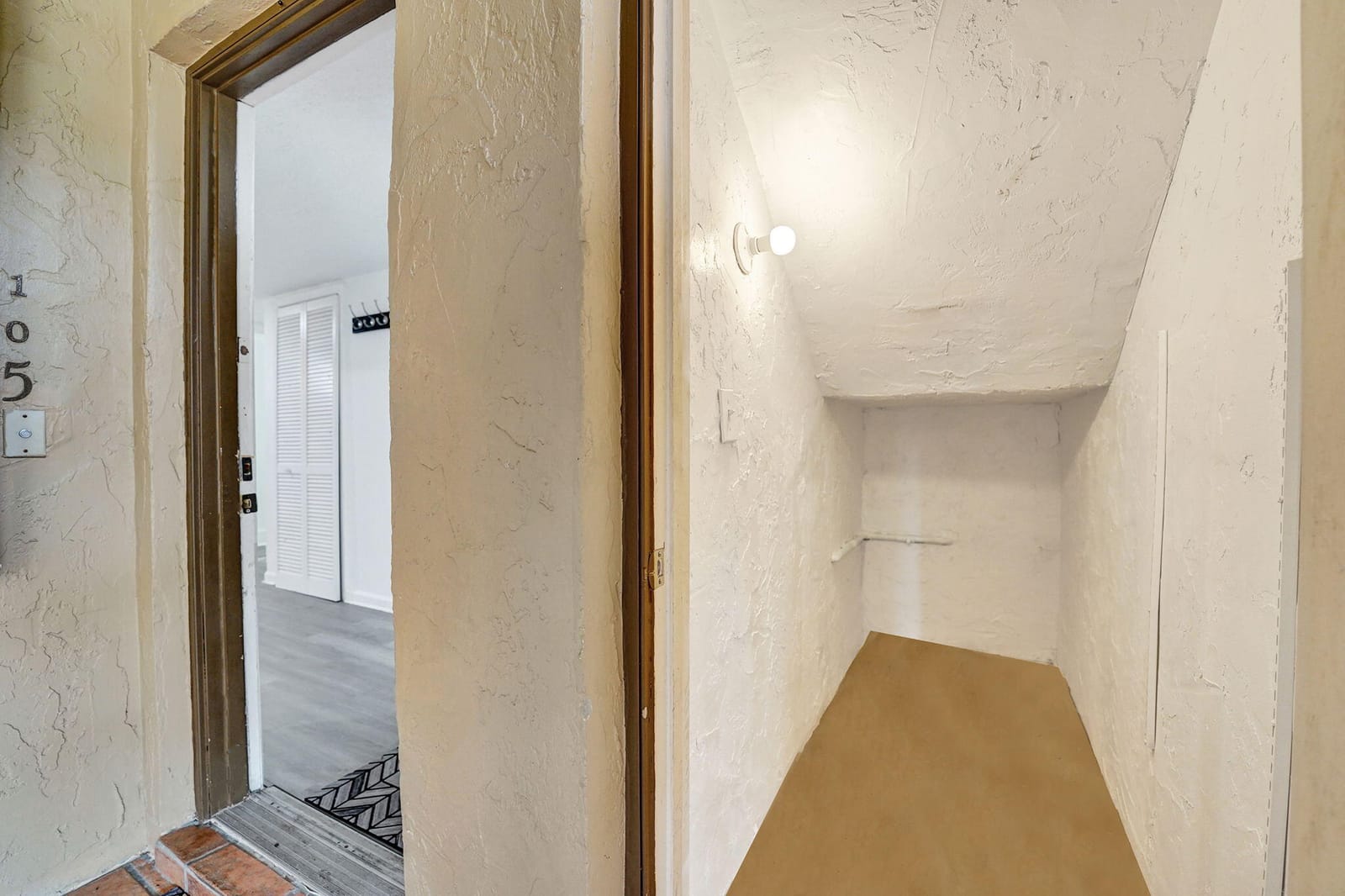 310 Lakeview Drive 105, Weston, FL 33326 photo 3