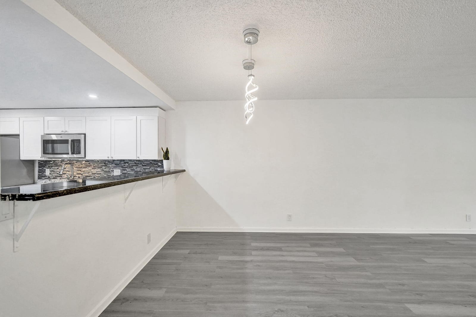 310 Lakeview Drive 105, Weston, FL 33326 photo 10