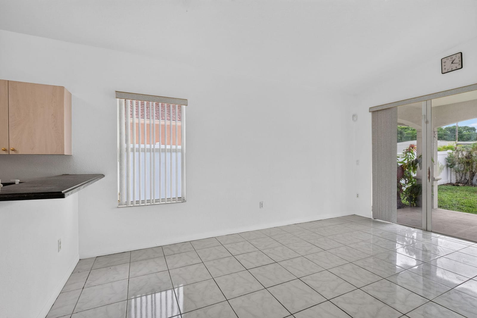 900 SE 2ND Avenue — photo 11
