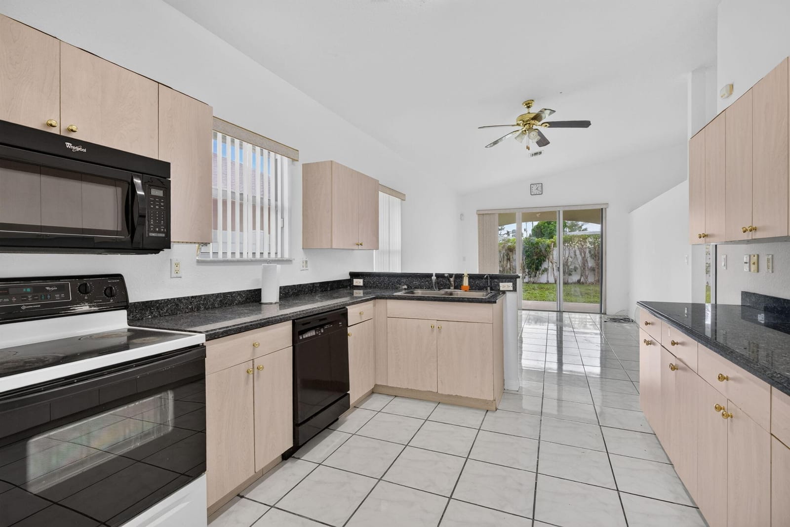 900 SE 2ND Avenue, Dania Beach, FL 33004 photo 19