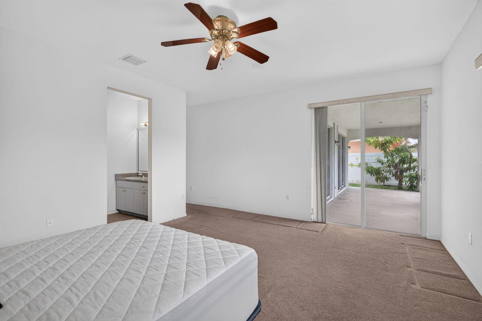 900 SE 2ND Avenue, Dania Beach, FL 33004 photo 22