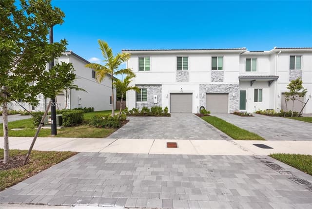 1418 SE 6th Road, Homestead, FL 33034
