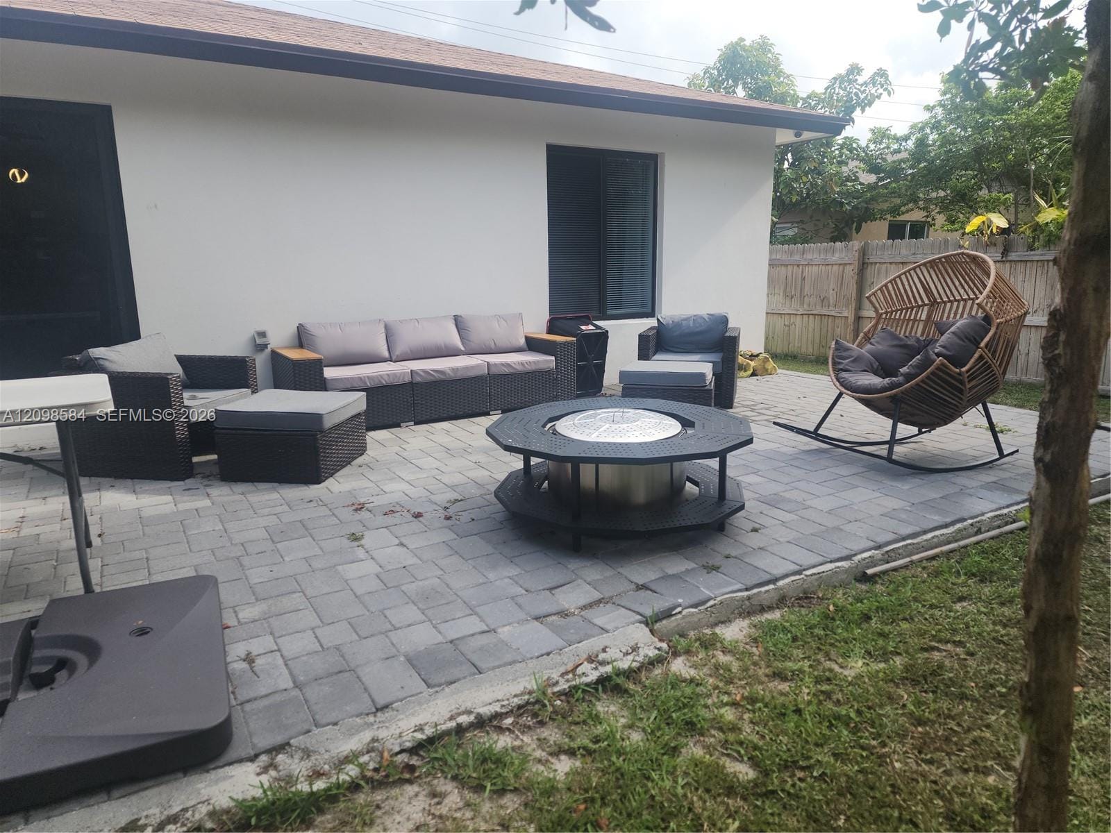413 SW 10th Street — photo 5