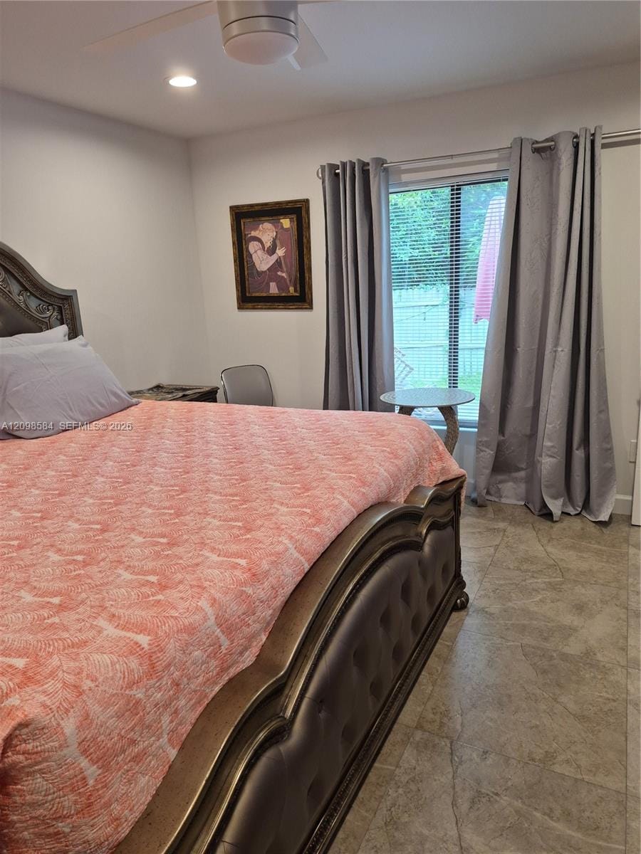 413 SW 10th Street — photo 9