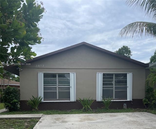5872 E Bermuda Circle E 0, West Palm Beach, FL 33407