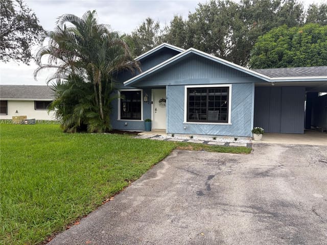 3721 W Valley Green Drive 48, Davie, FL 33328