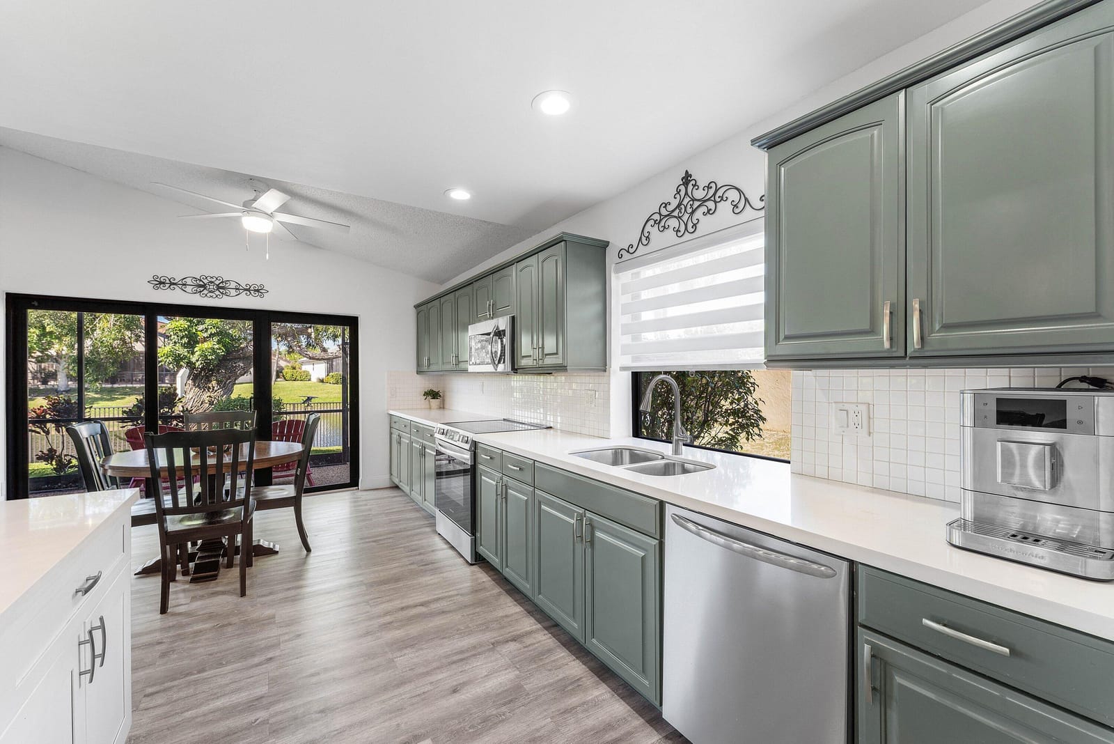 11074 HIGHLAND Circle — photo 8