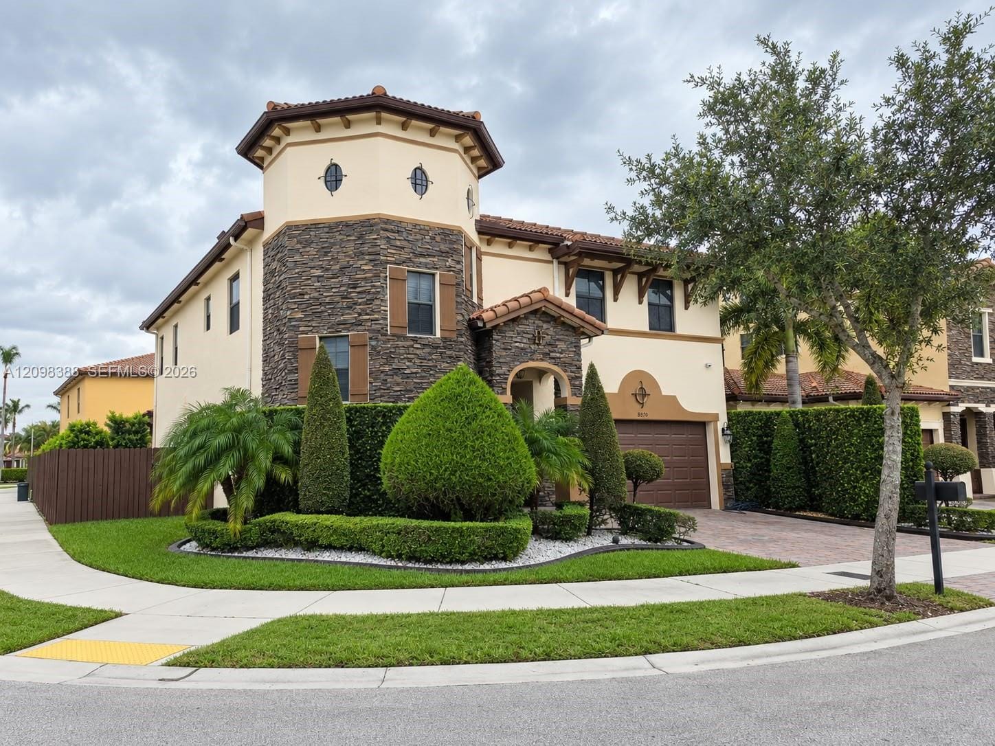 8870 NW 99th Avenue 8870, Doral, FL 33178 photo 2