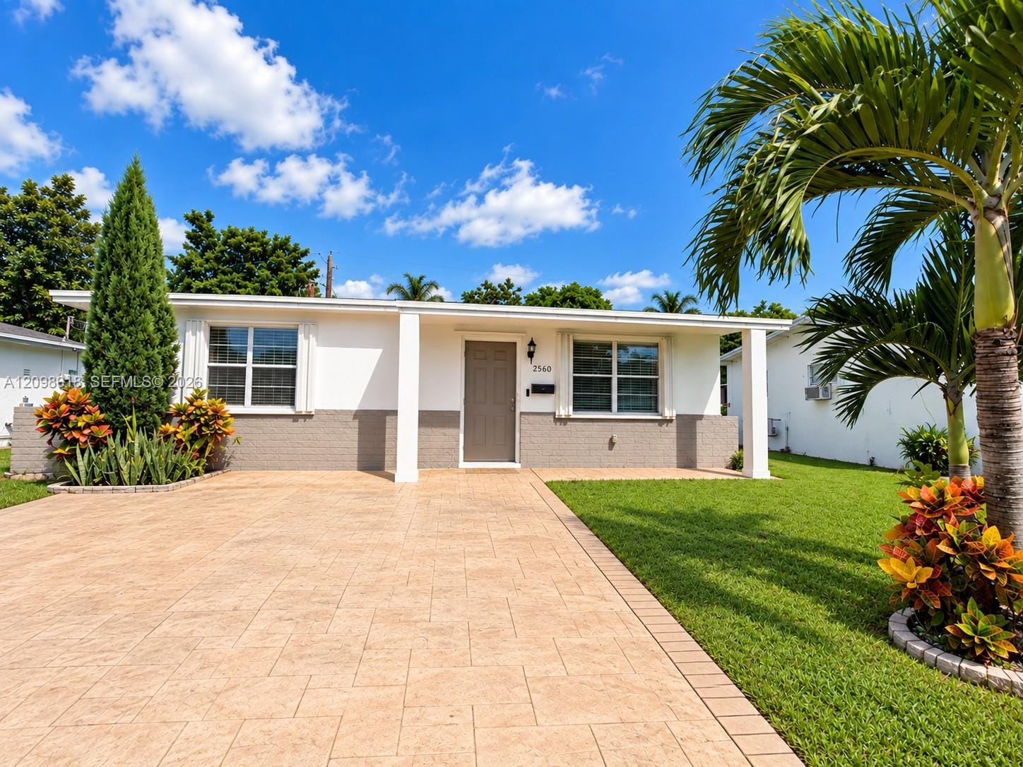 2560 NW 81st Terrace, Sunrise, FL 33322 photo 2