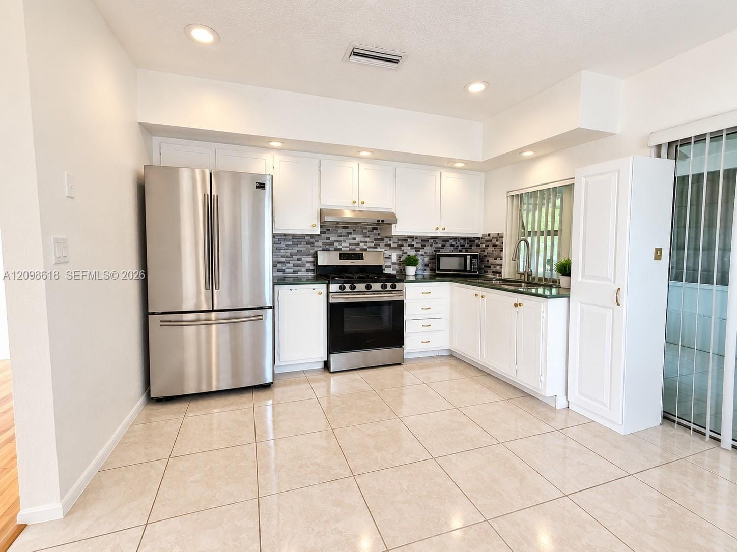 2560 NW 81st Terrace, Sunrise, FL 33322 photo 4