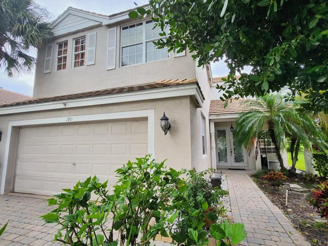 180 KENSINGTON Way, Royal Palm Beach, FL 33414