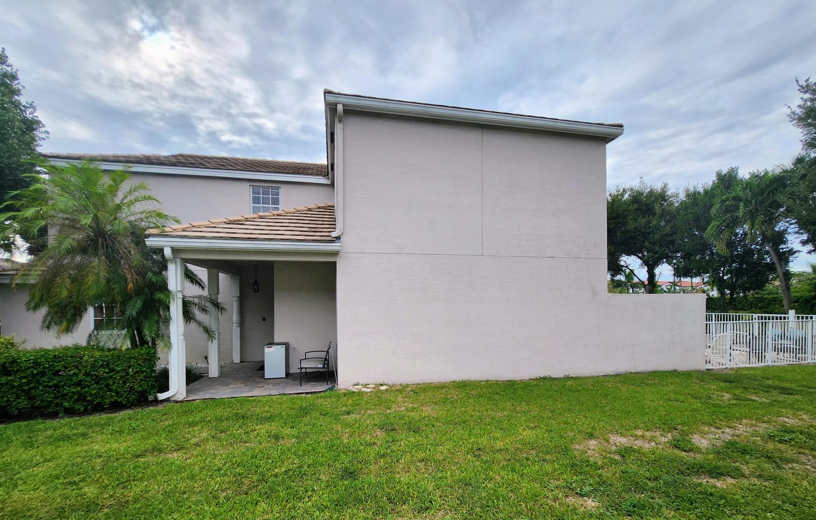 180 KENSINGTON Way, Royal Palm Beach, FL 33414 photo 2