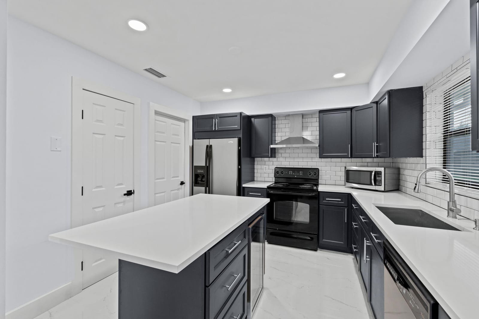 9880 Chestnut Tree Terrace B — photo 8