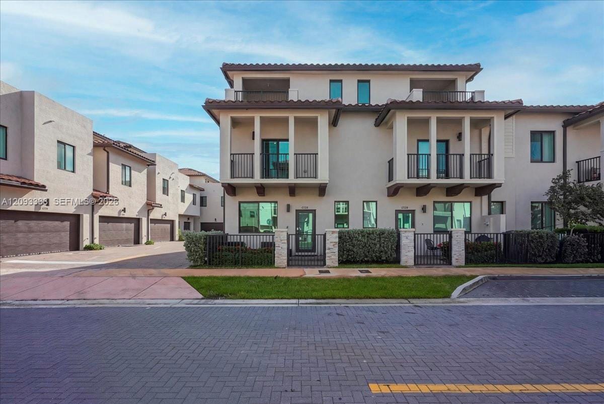 4218 NW 82nd Avenue, Doral, FL 33166