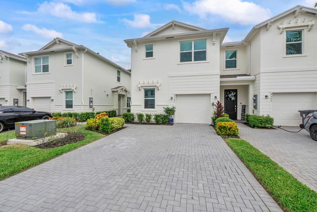 4567 Hollister Avenue, Lake Worth, FL 33463